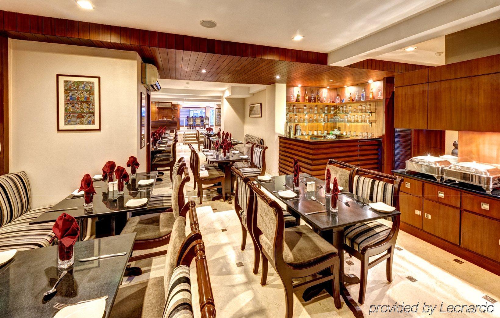 Hotel Casa Fortuna Calcutta Restaurang bild